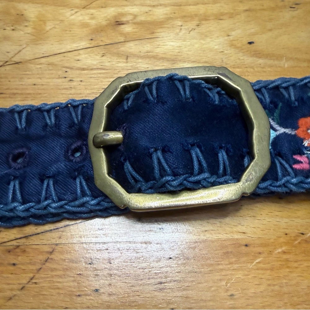 Lucky Brand Belt Ornate Boho-Chic Floral Bird Embroidery Brass Buckle - Picture 3 of 11